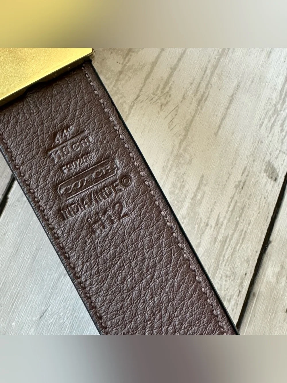 PREOWNED COACH MENS BLACK BROWN BELT WOTH GOLD TONE HARDWARE 44” Size